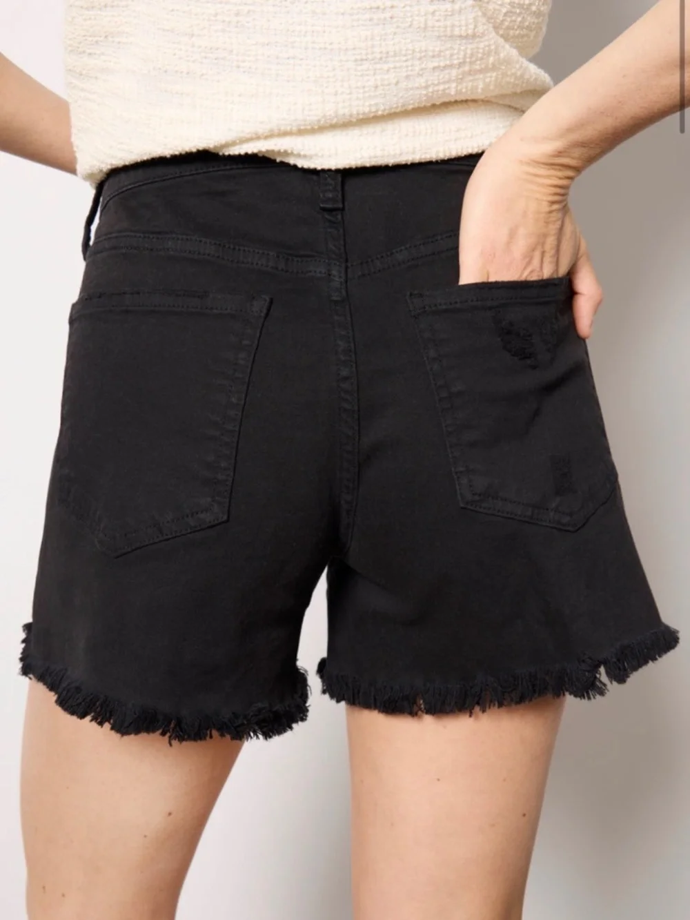 Kut From The Kloth Jane Long Short w/ Fray Hem, Black, Size 12